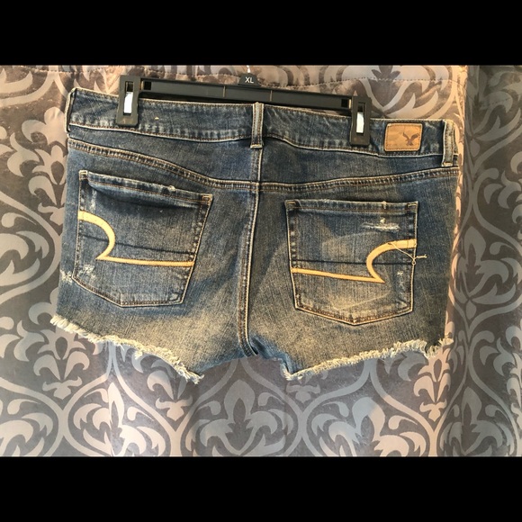 Shorts - Picture 2 of 3